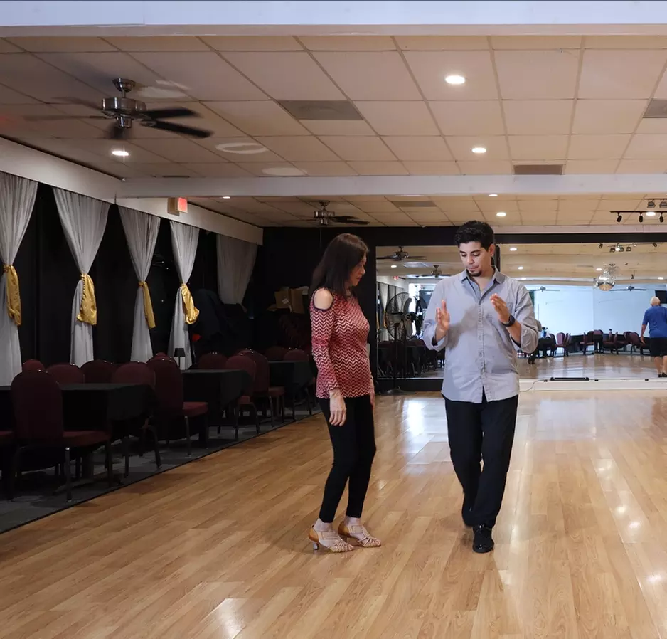 Private Dance Lessons for Beginners and Couples