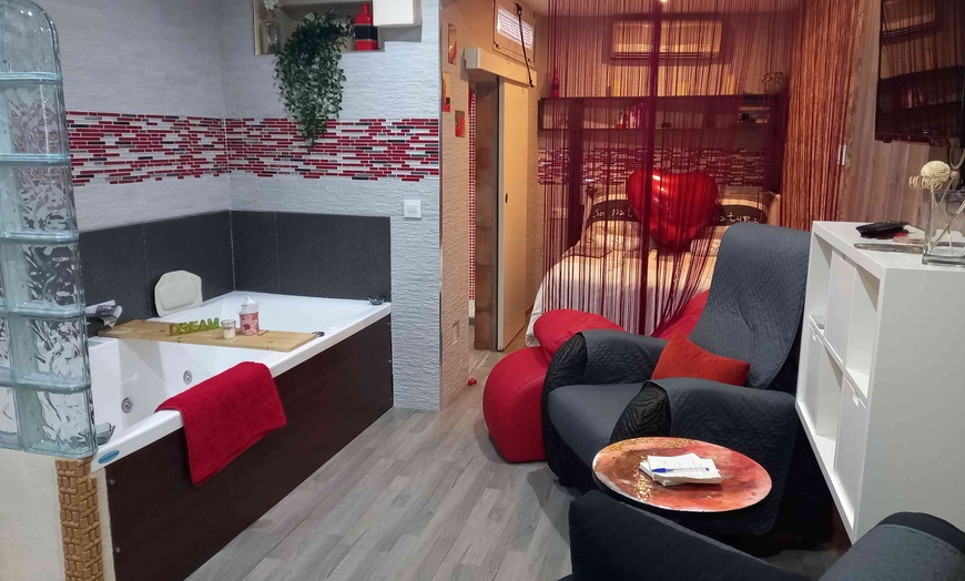 Image 1: Hasta 40% de dto. en Alquiler de habitaciones - Sin pernoctación - Parejas en Sebastian Casillas Lara