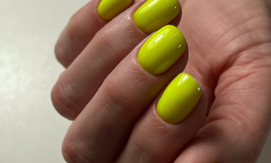 Image 4: Do 38% zniżki na Salon/studio paznokci - Manicure i pedicure w Port de Beauté