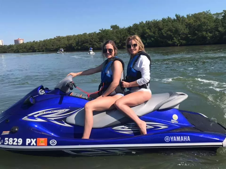Thrilling Jet Ski Rentals & Relaxing Beach Day Packages in Fort Myers Beach