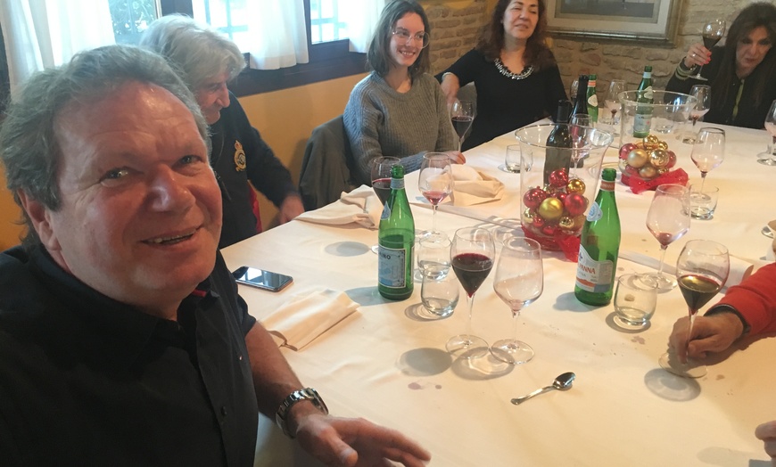 Image 6: Kleine Runde, großer Geschmack: Weinprobe mit Tapas für 4-8 Personen