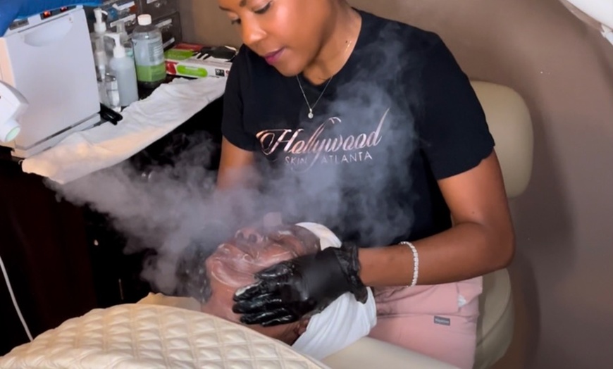 Image 1: Revitalize Your Skin With Non-invasive Ageless Facial Beauty Treatment