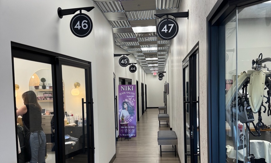 Image 5: Refresh Your Look with 10, 20, or 30 Units of Xeomin/Jeuveau