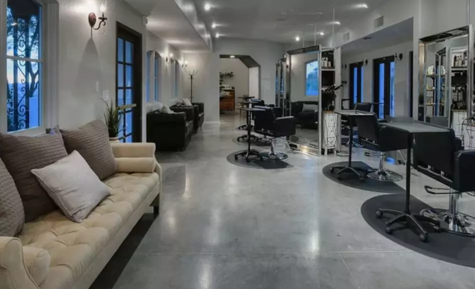 Haircut, Condition, and Blowdry w/ or w/o Single Process or Highlights