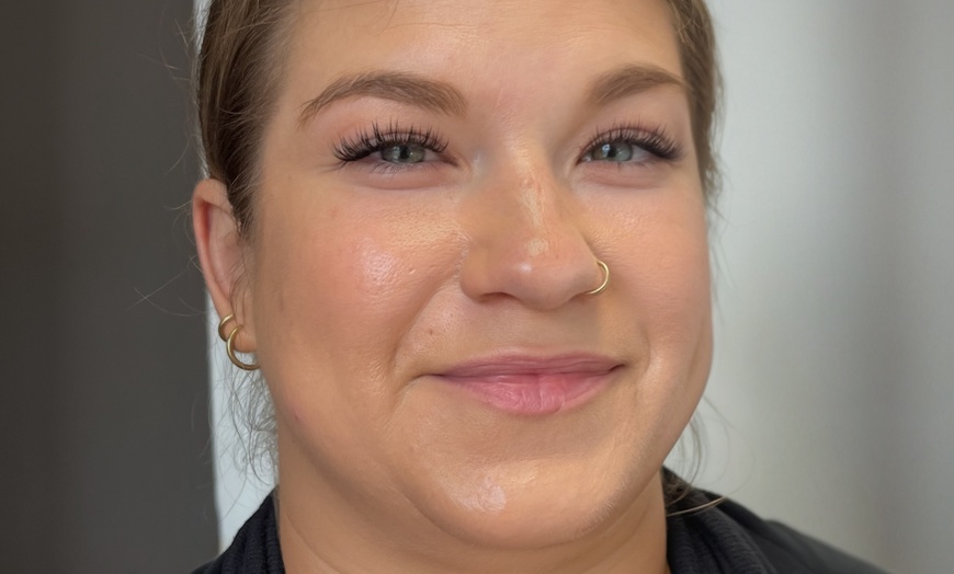 Image 3: Custom Lash Extensions: Classic, Hybrid or Volume Sets 