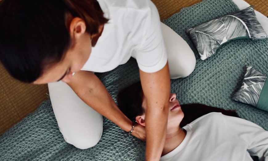 Image 2: Bien-être japonais : séance de shiatsu ou massage du dos ciblé