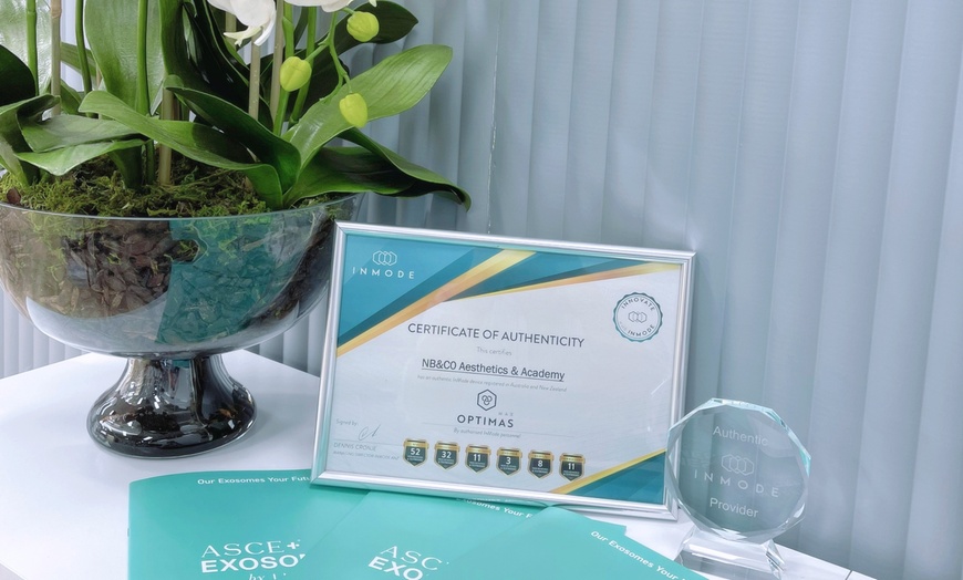 Image 6: Luxury Facial Experience: Hydro Perfusion, Glow Bulb, or Lift Serum
