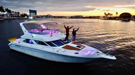 2 hr, Sea Lux 48' Yacht Ft Lauderdale, cruise, sandbar, sightseeing, swimming, full bluetooth surround sound - Sea Lux Yacht Sales and Charters