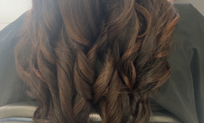 Image 15: Hair Transformations & Styling: Straightening, Color, Extensions