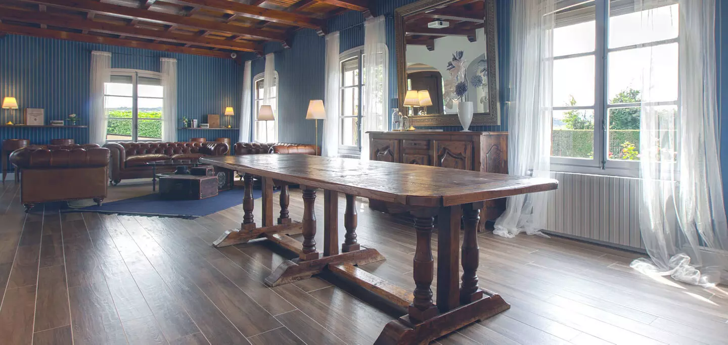 Visita de la bodega con cata de 3 vinos y maridaje