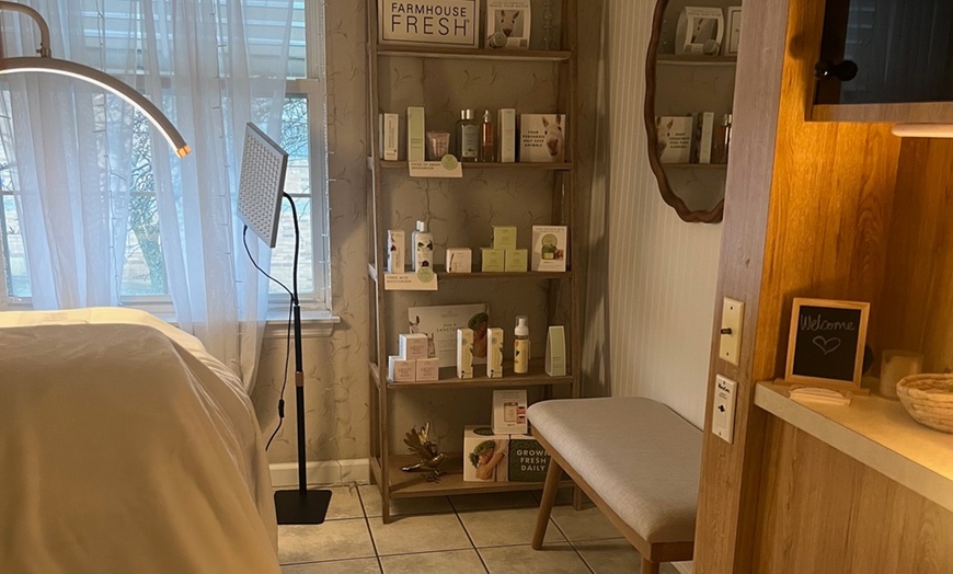 Image 9: Customized Relaxation & Hot Stone Massages (60 or 75 Minutes)