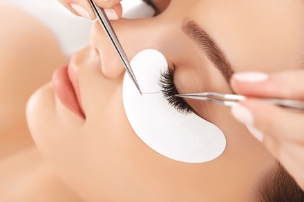 Eyelash extensions - Natural volume - Reborn Aesthetics Clinic | Annerley