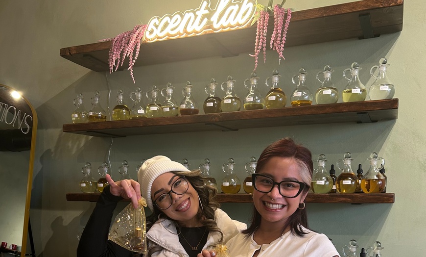 Image 3: Perfume Handcraft Class Deals & Discounts - Up to 38% Off