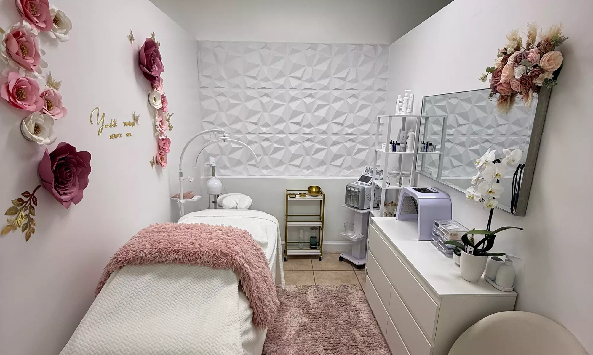 One, Two or Three Facials of Your Choice with Facial Massage at Yamileth Verdugo Beauty Spa (Up to 80% Off) - Primary Image