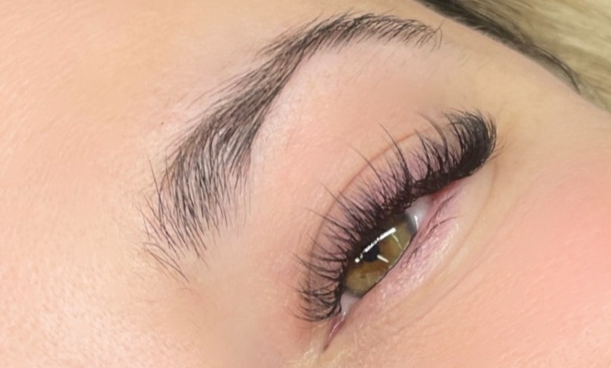 Image 2: Achieve a Wispy Look with Classic, Hybrid, Volume Full Set 