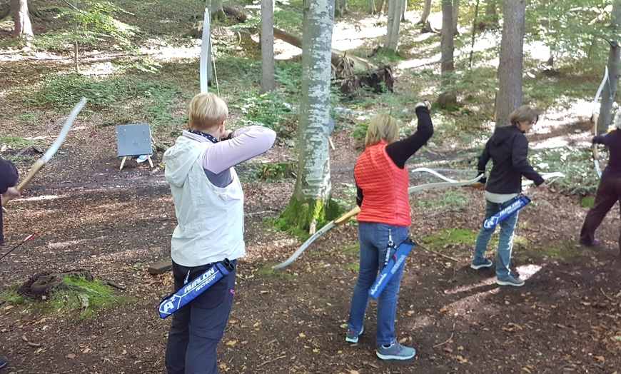 Image 3: 2 Std. Bogenschießen-Schnupperkurs mit Pfeil & Bogen für 2-4 Personen