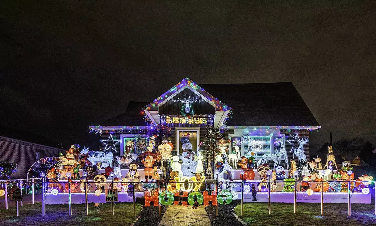 Experience Festive Spirit on a Party Bus Holiday Light Tours