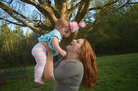 30 Minute Seasonal or Holiday On-Location Photography Session with Photo Package - Honeylight Studios