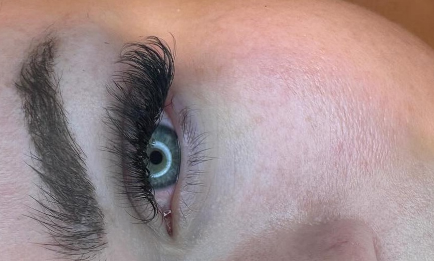 Image 3: Up to 45% Off on False Eyelash Application at ST Nail