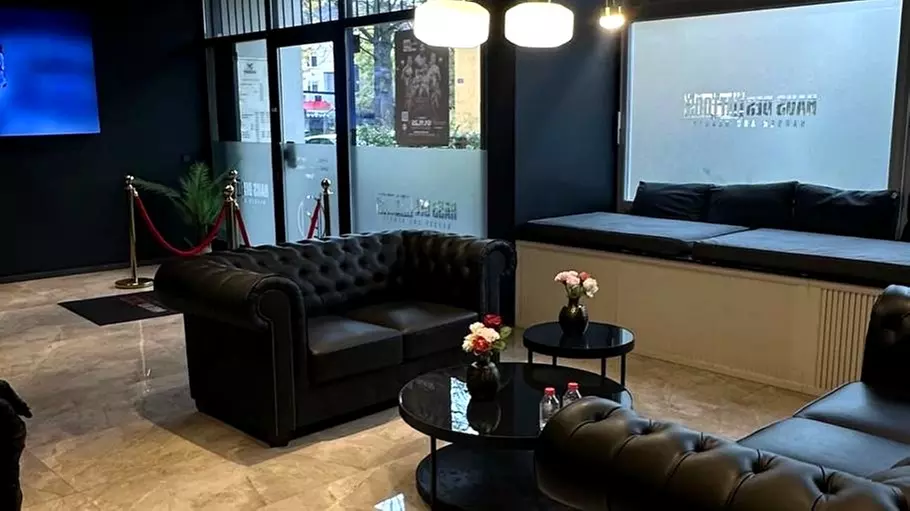 Microneedling für das Gesicht mit optionalem BB-Glow für 1 Person