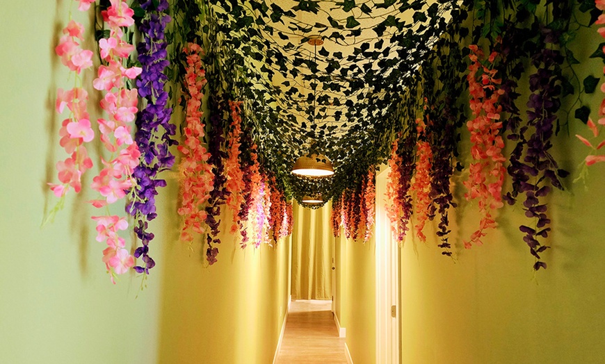 Image 3: Up to 45% Off on Aroma Oil Massage at Aroma Spa