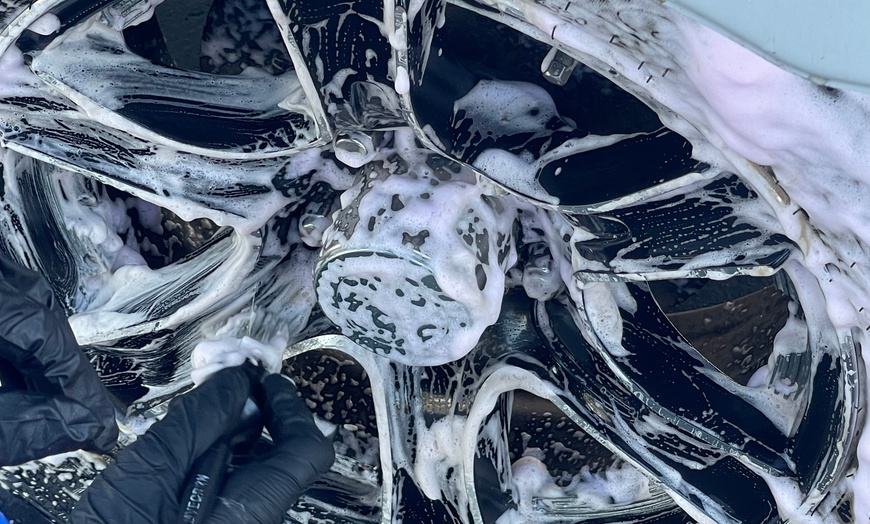 Image 3: Interior/Exterior Quick Shine for your Vehicle!