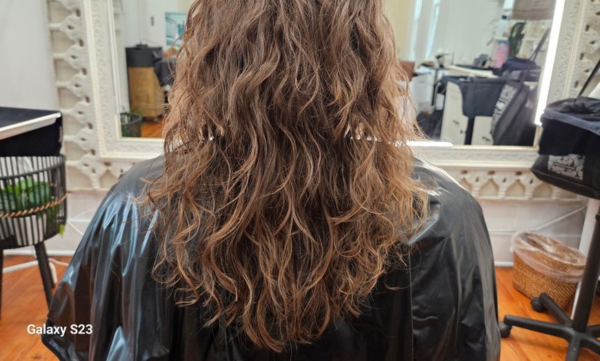 Image 3: Explore Back to School Curly Hair Dry Cuts for Adults and Kids – No Shampoo with Minimal Styling (Up to 83% Off)