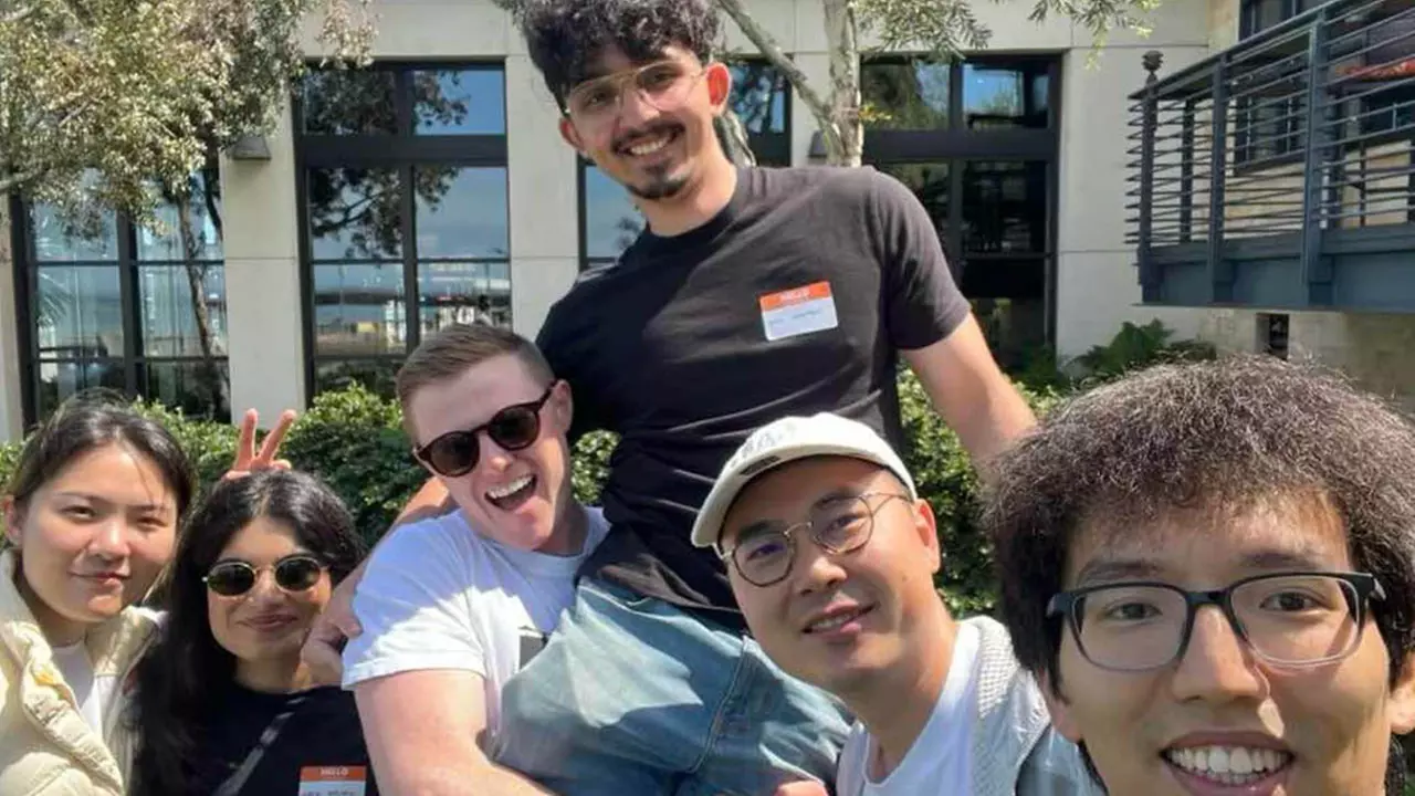 Join a self-guided scavenger hunt adventure for groups