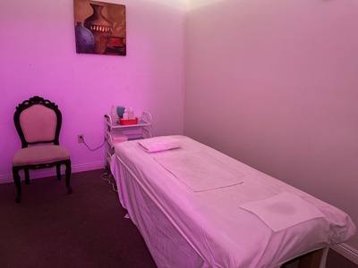 60 Minutes: Full body massage - deep tissue, hot stone, Swedish - Royal Spa