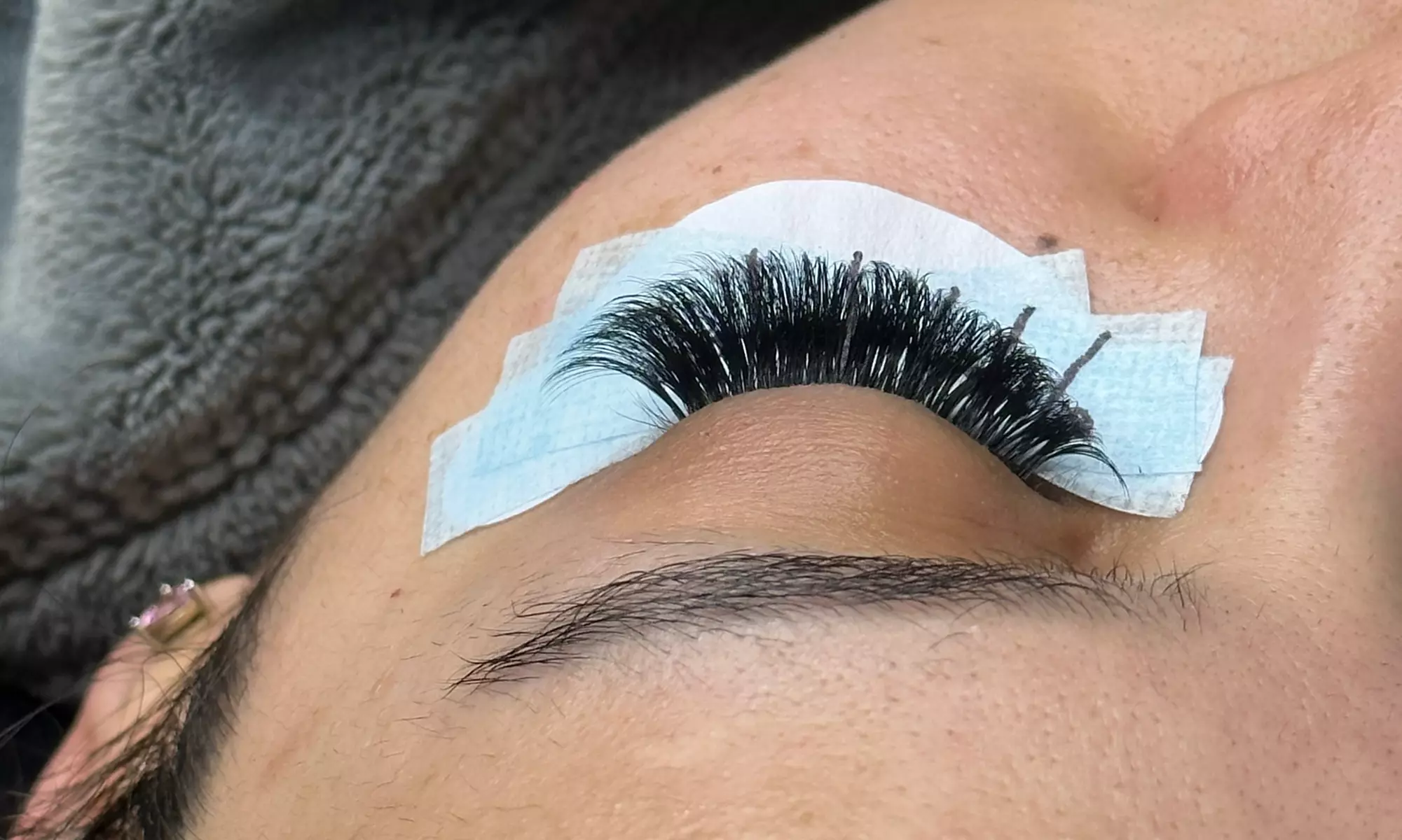 Eyelash Extension Sets: Wispy, Volume, Hybrid, Classic