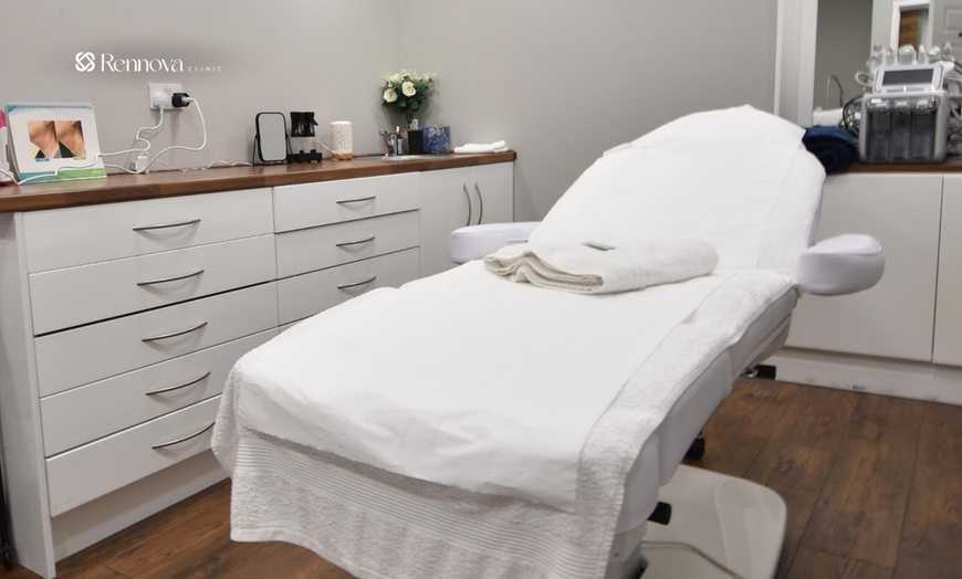 Image 5: Rejuvenate With a 30- or 60-Minute Facial and Massage Combo