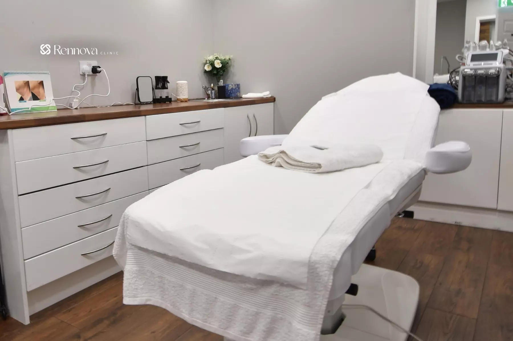 Rejuvenate With a 30- or 60-Minute Facial and Massage Combo