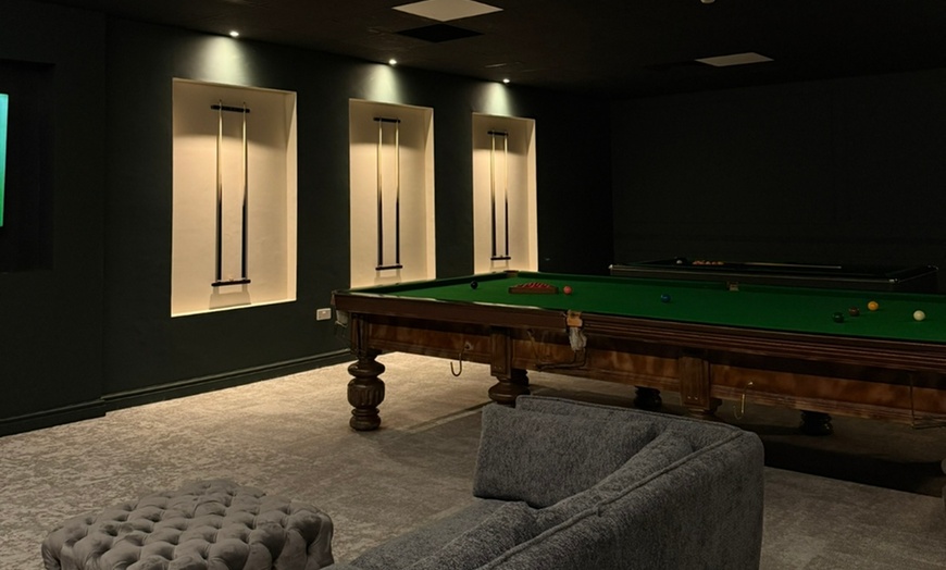 Image 4: Entertainment Room for 2 Hours w/ Refreshment-Up to 6, 12 or 30 People