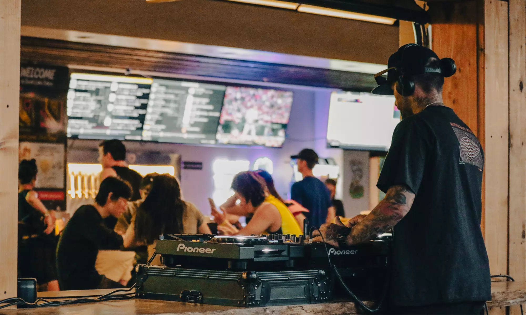 Fun Unlimited Mini Golf at Tipsy Putt Lake Tahoe with Wings or Nachos