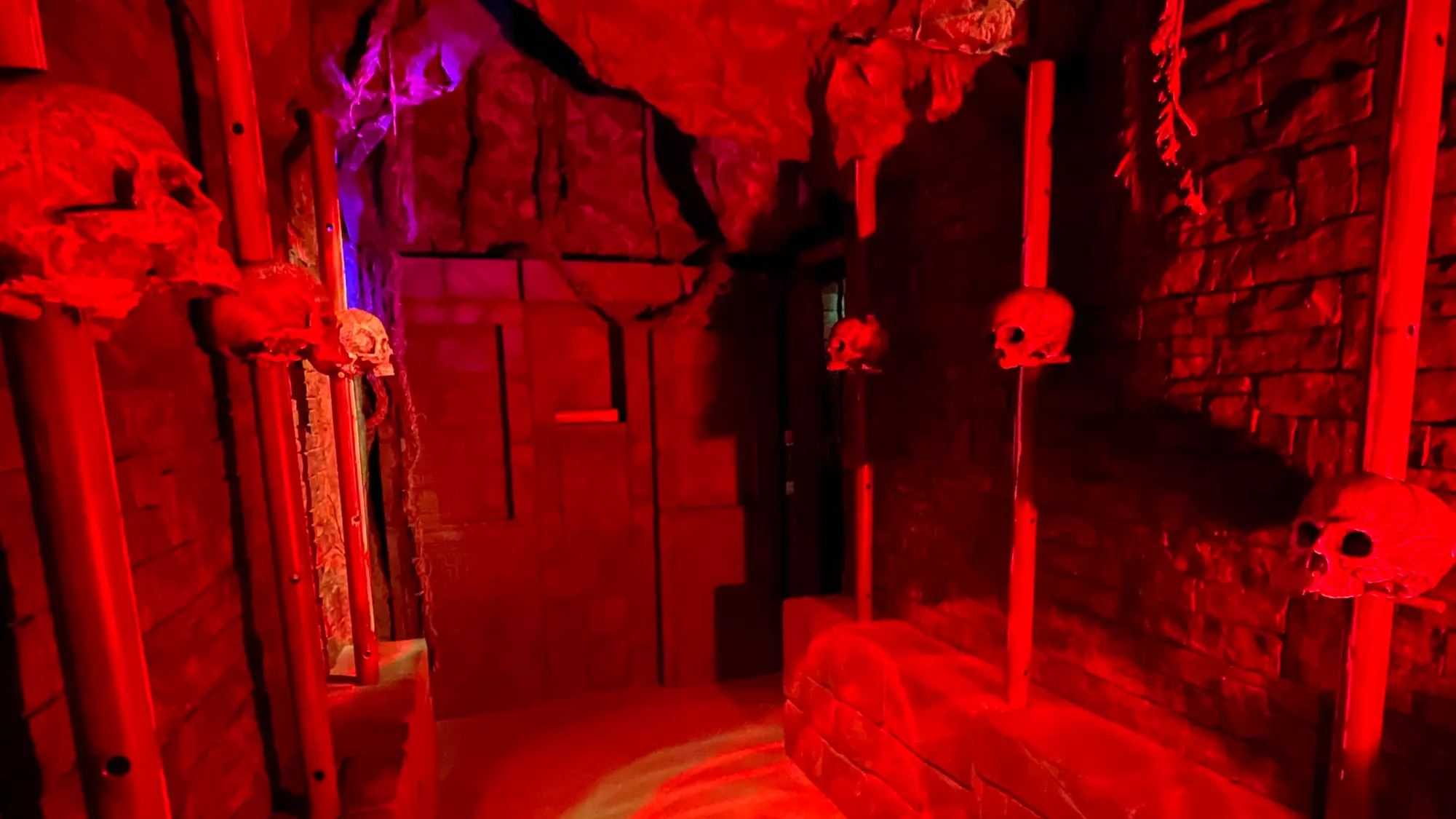 Unlock Epic Fun & Adventure w/ Admission for 60 Minutes Private Rooms!