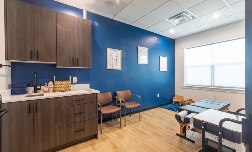 Image 5: Up to 56% Off on Chiropractic Services at Kinetic Chiropractic
