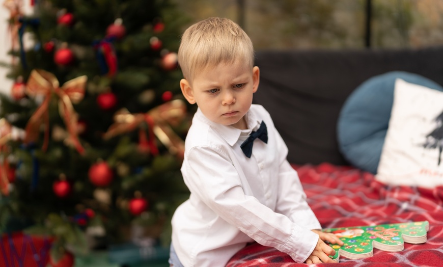 Image 3: Magiczna sesja rodzinna w świątecznej oprawie