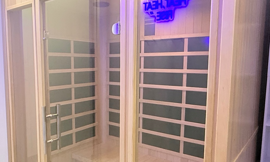Image 7: Two Sessions: Full Body Red Light Therapy