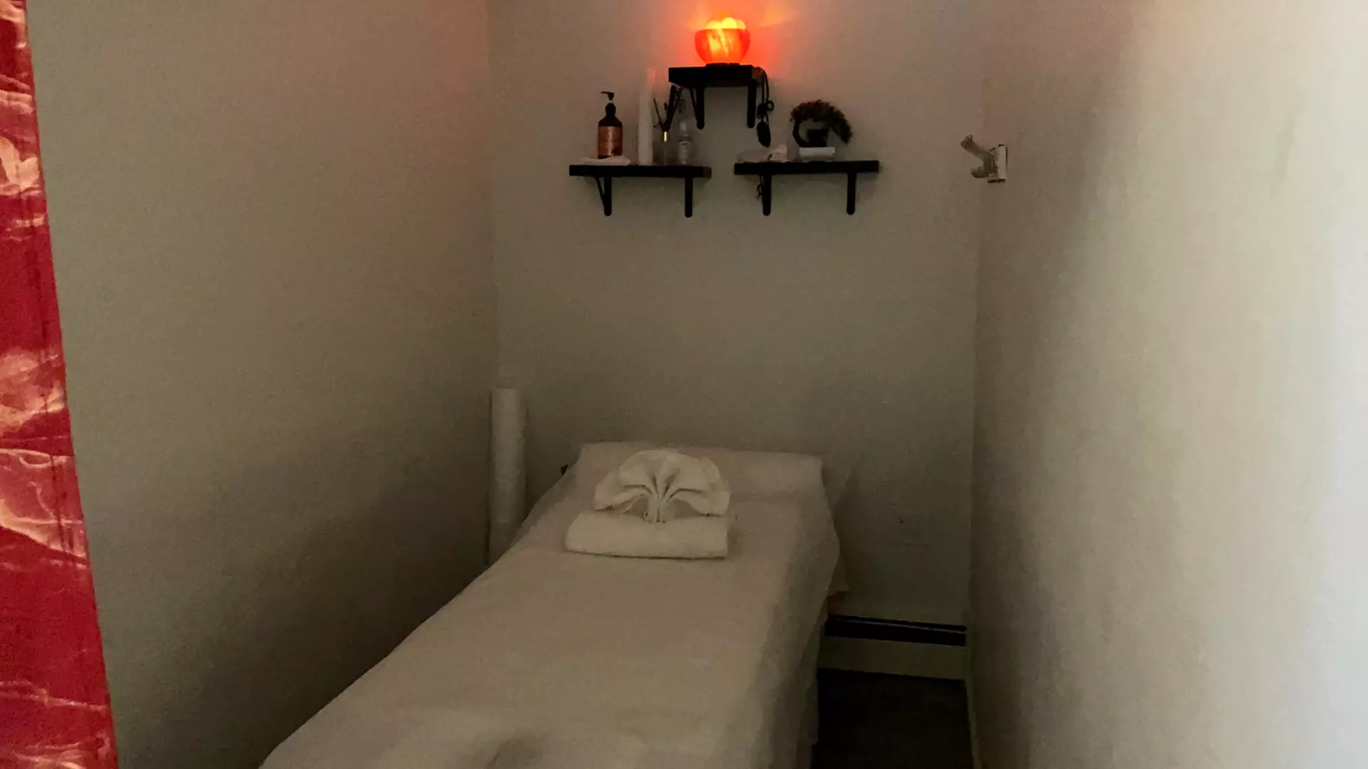 Choice of Deep Tissue, Lymphatic Drainage or Full Body Massage