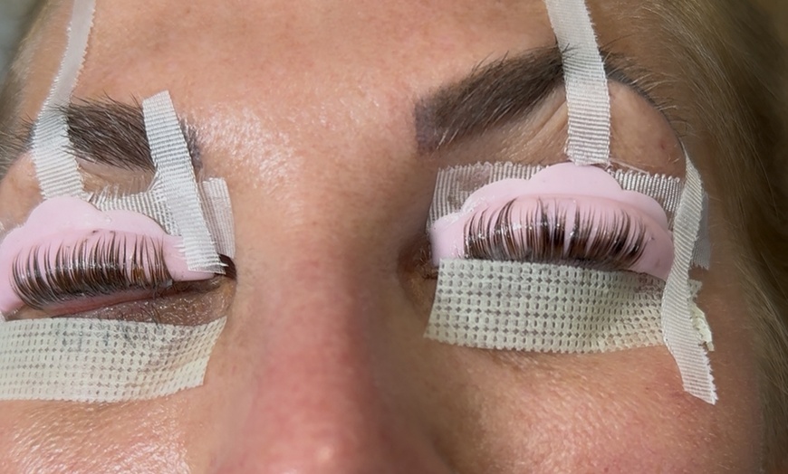 Image 3: Up to 30% Off on Eyelash Perm at Hang's Spa
