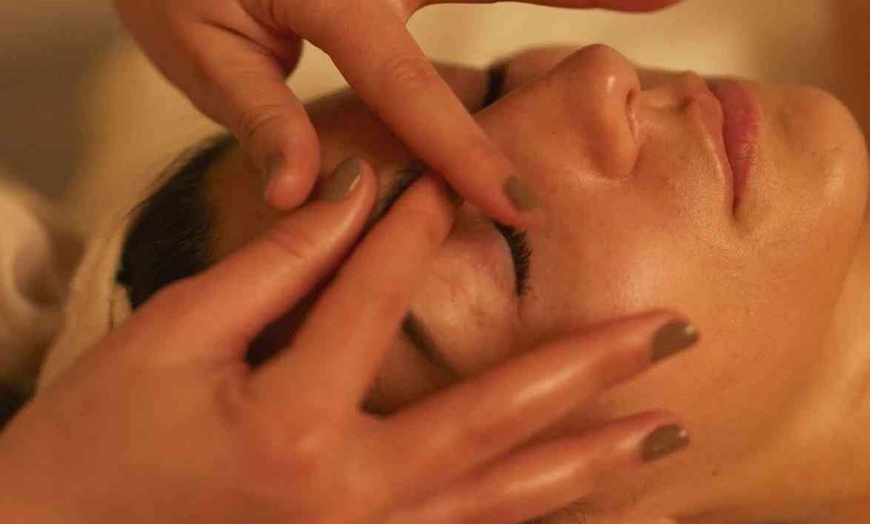 Image 3: Soins du visage éclat et anti-âge à Nice
