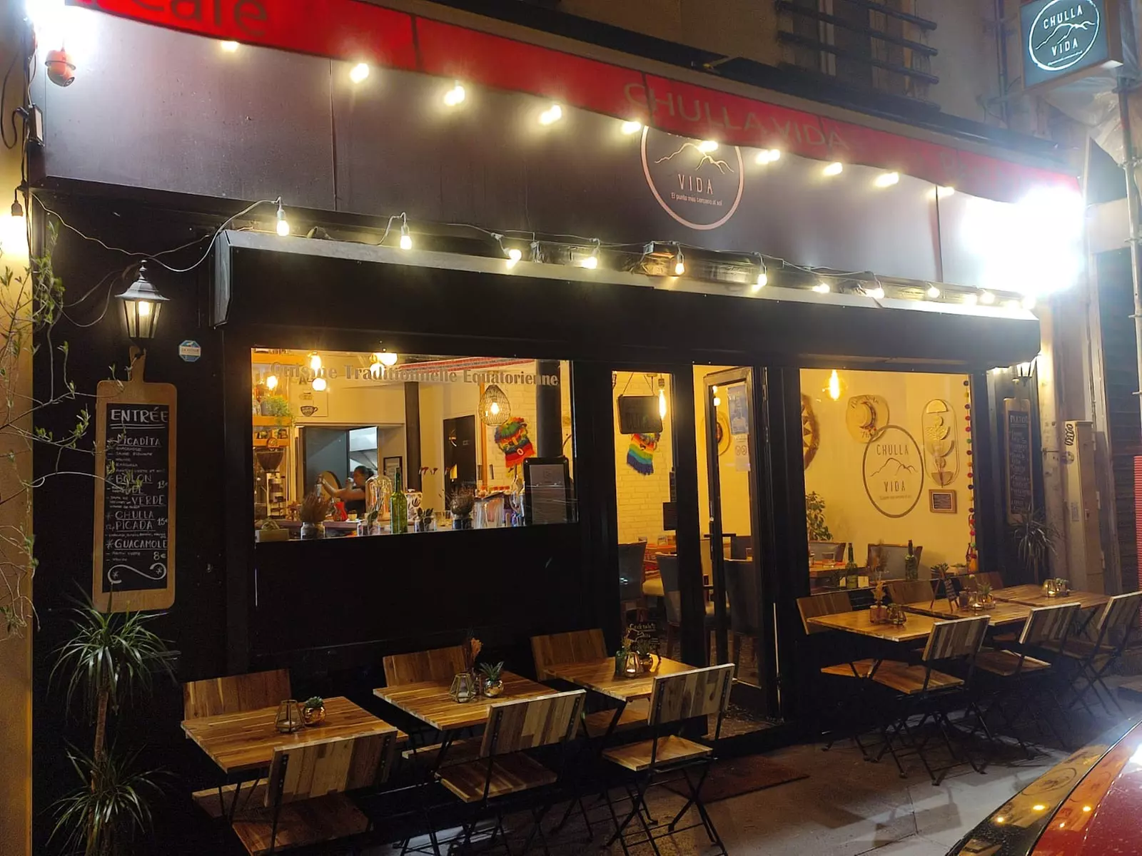 Voyage culinaire équato-colombien : entrée, plat et dessert