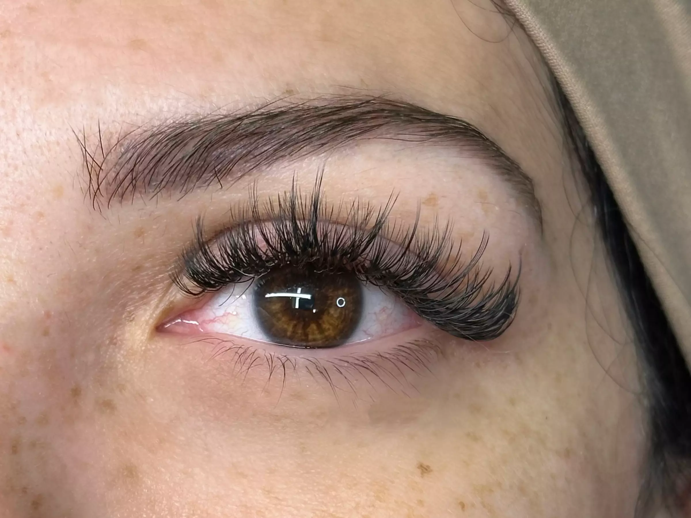 Get Classic, Hybrid, Volume ,or Mega Volume Eyelash Extensions