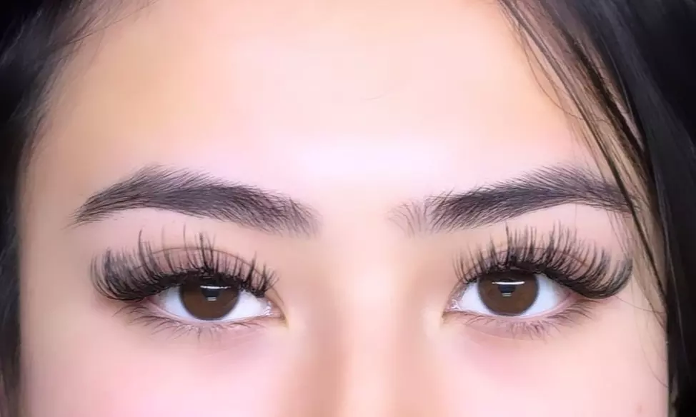Transform Your Look: Unleash the Power of Stunning Eyelashes