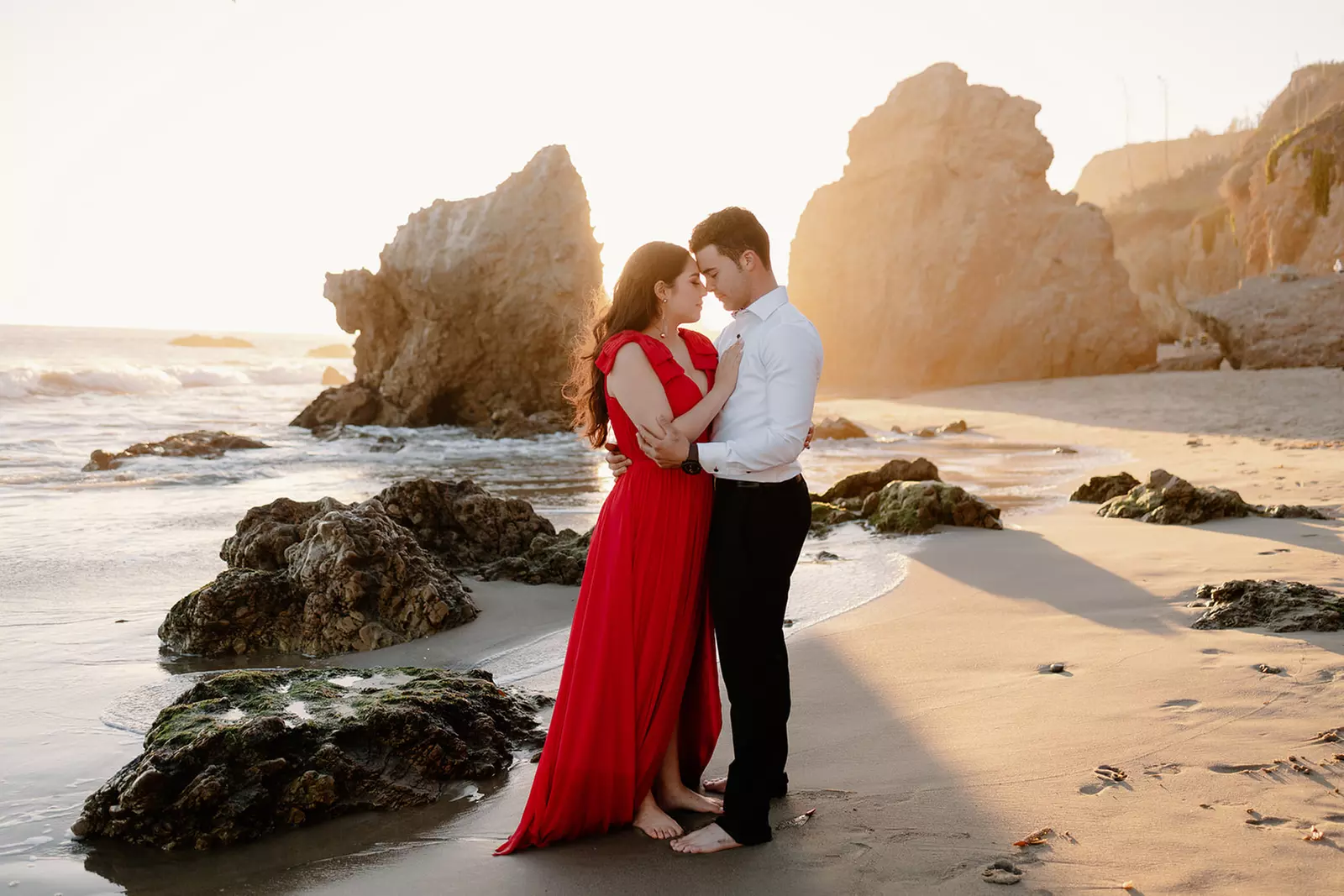 Create Timeless Memories: 1–2 Hour Solo or Couples Photo Sessions