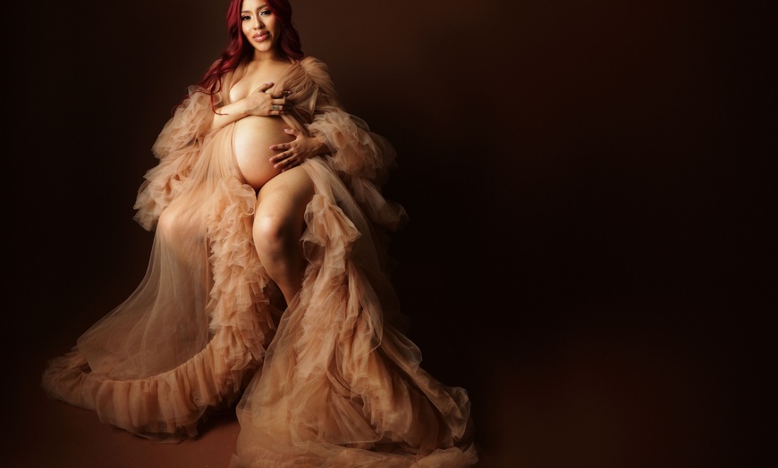 Image 4: Up to 50% Off on Studio Photography at YOSHIFLASH