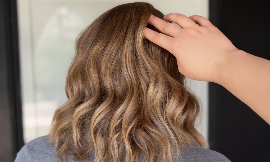 Image 2: Three Times the Glam: Deluxe or Luxury Blowout Package