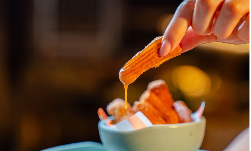 Image 7: 4* Noches Latina Night 3-Course Experience for 1, 2, or 4 People