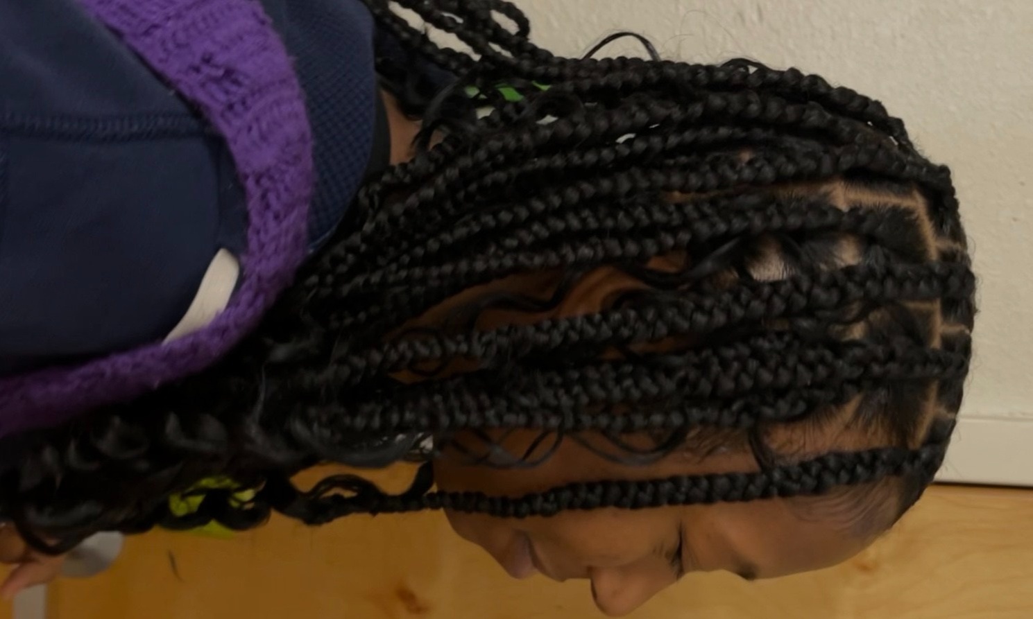 Get the Perfect Look: Large, Medium Knotless Braids or Retwist Combo