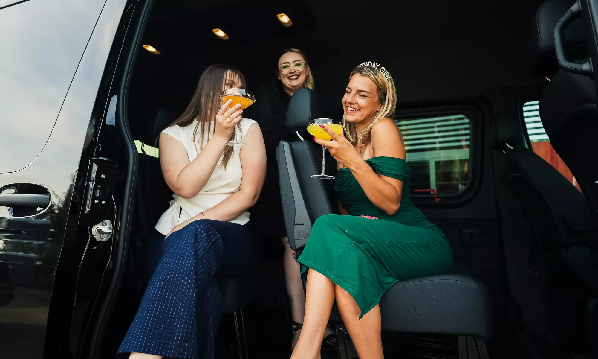 Premium Airport Transfer from SEA-TAC Airport for Up to 14 Passengers